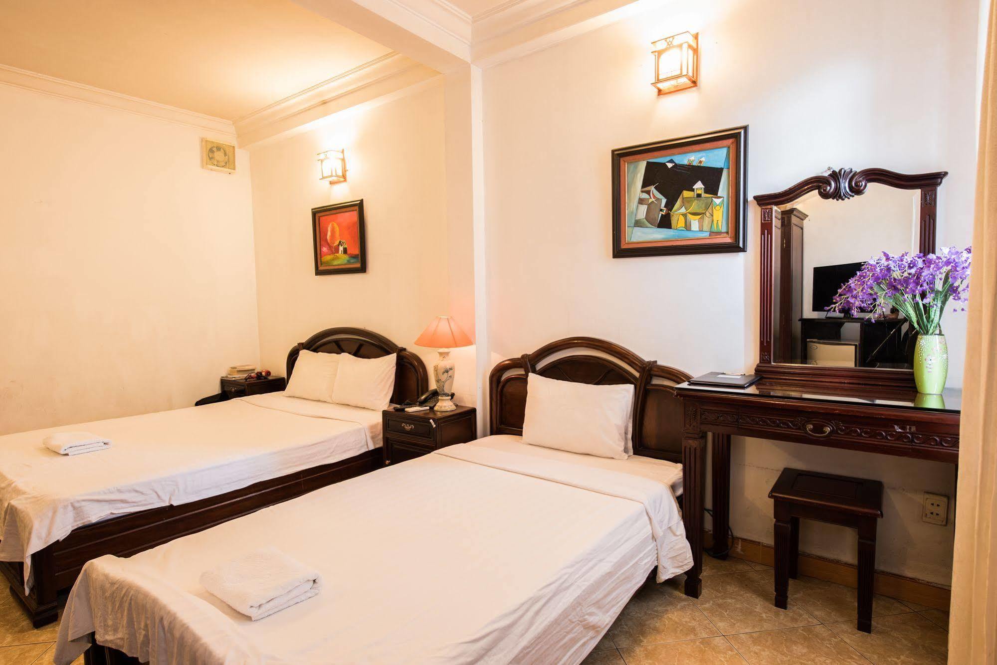 Lucky Hn - By Bay Luxury Khách sạn